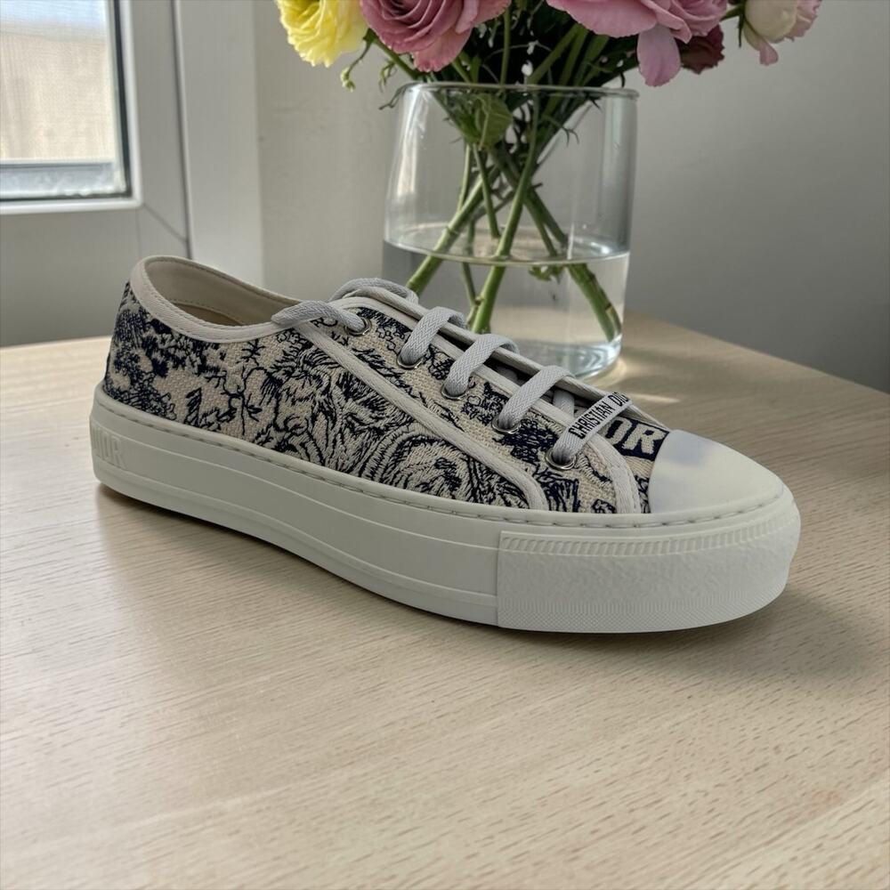 Dior Walk'N'Dior Blue Toile de Jouy Sneakers (37/7)